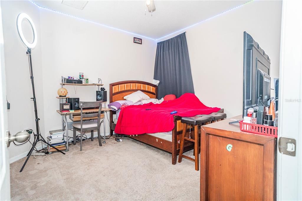 For Sale: $335,000 (3 beds, 2 baths, 1963 Square Feet)