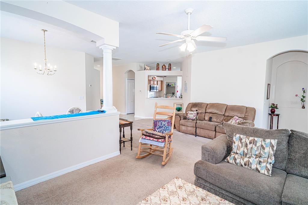 For Sale: $335,000 (3 beds, 2 baths, 1963 Square Feet)