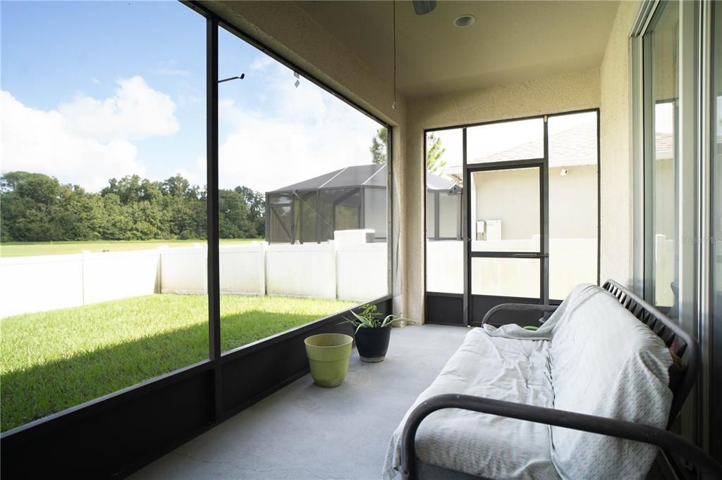 For Sale: $335,000 (3 beds, 2 baths, 1963 Square Feet)