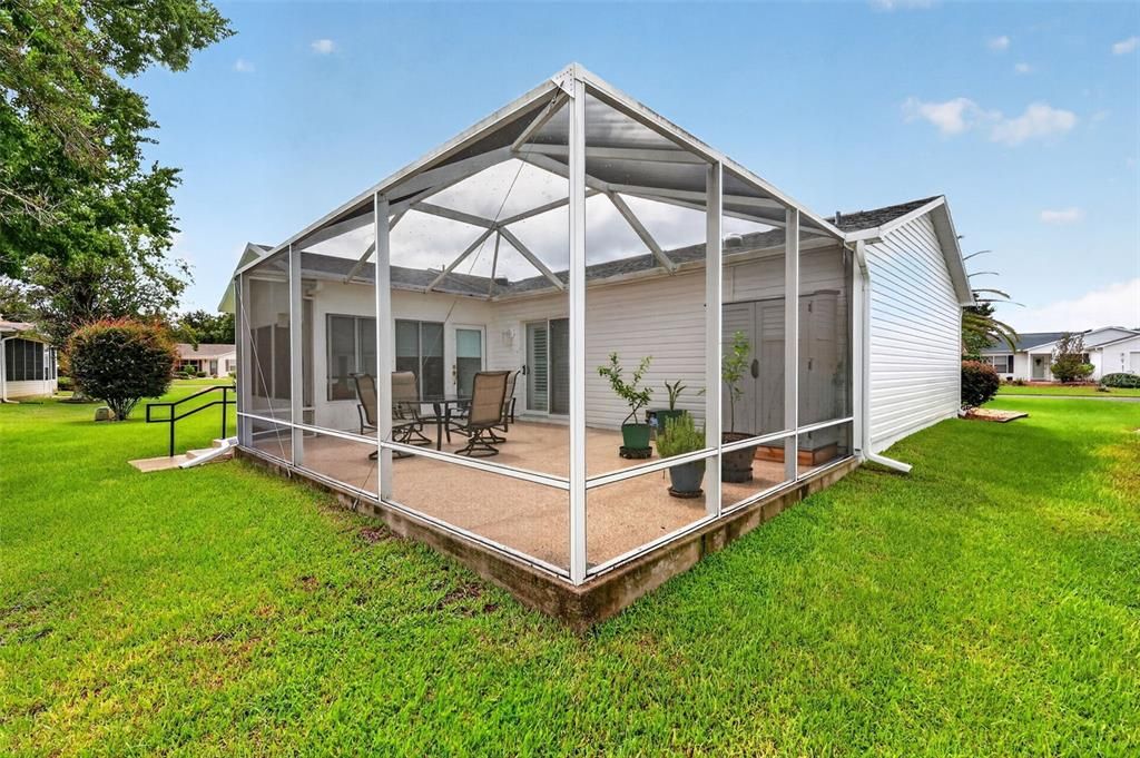 For Sale: $355,000 (2 beds, 2 baths, 1452 Square Feet)