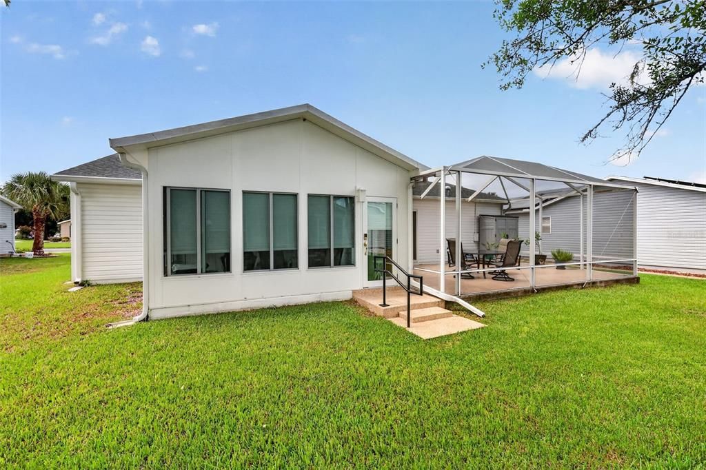 For Sale: $355,000 (2 beds, 2 baths, 1452 Square Feet)