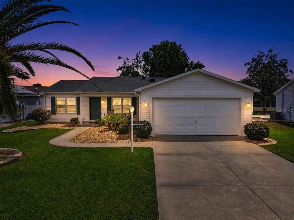 For Sale: $355,000 (2 beds, 2 baths, 1452 Square Feet)