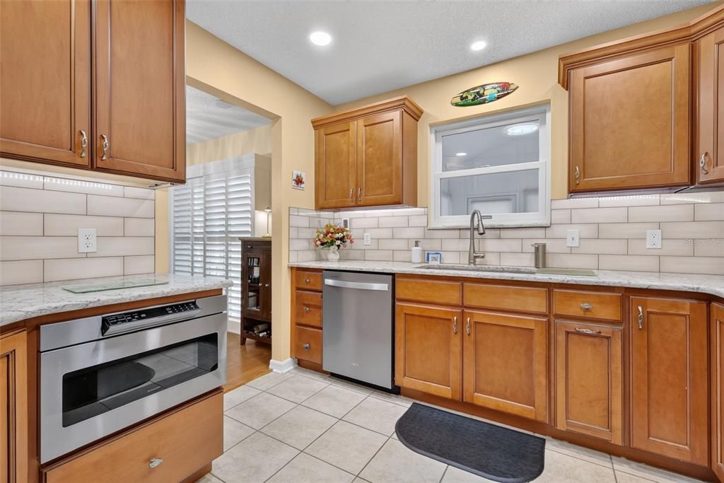 For Sale: $355,000 (2 beds, 2 baths, 1452 Square Feet)