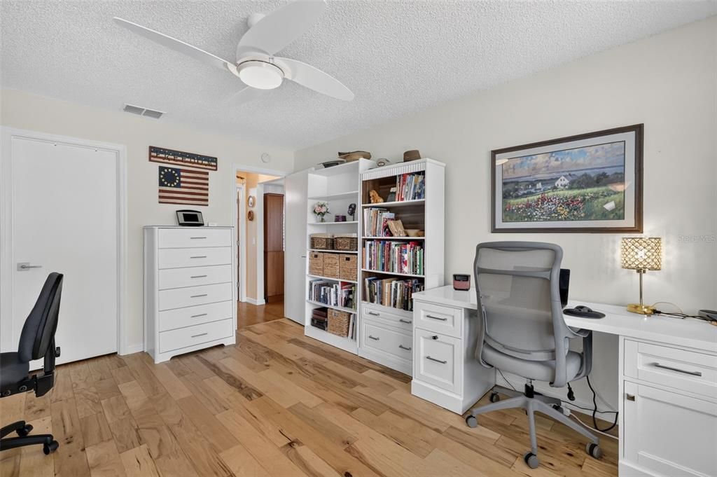 For Sale: $355,000 (2 beds, 2 baths, 1452 Square Feet)