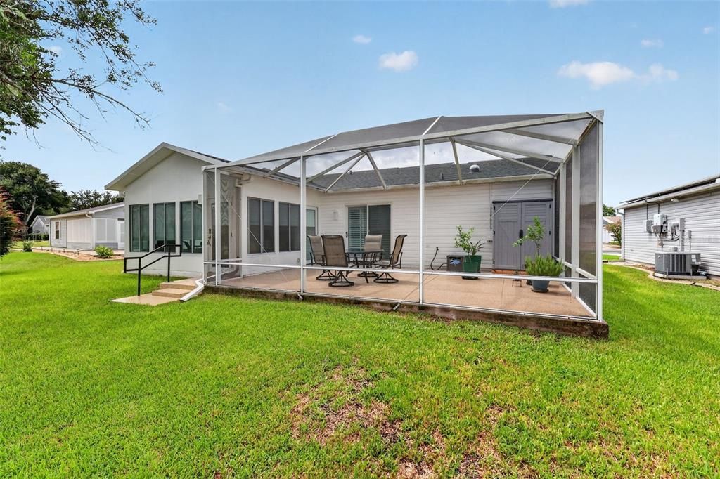 For Sale: $355,000 (2 beds, 2 baths, 1452 Square Feet)