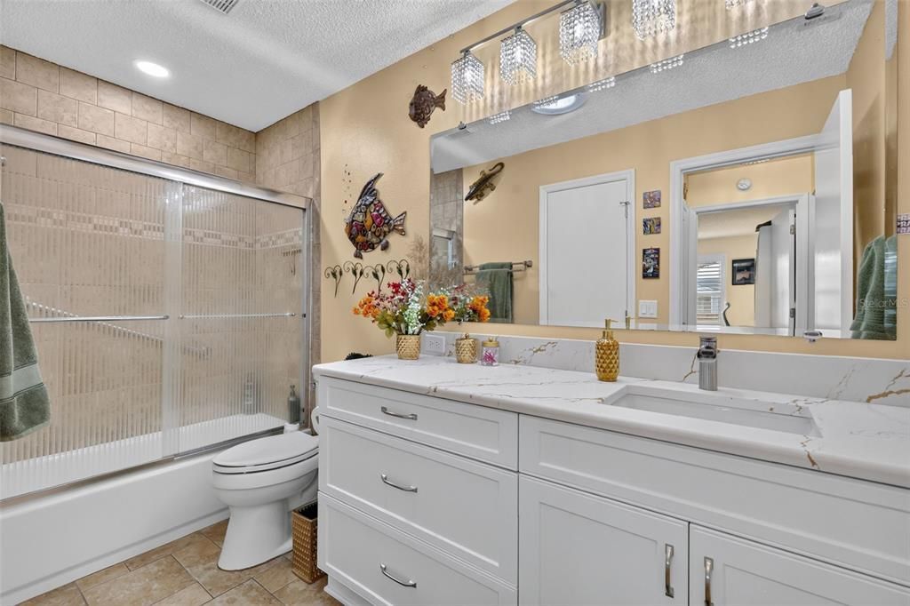 For Sale: $355,000 (2 beds, 2 baths, 1452 Square Feet)