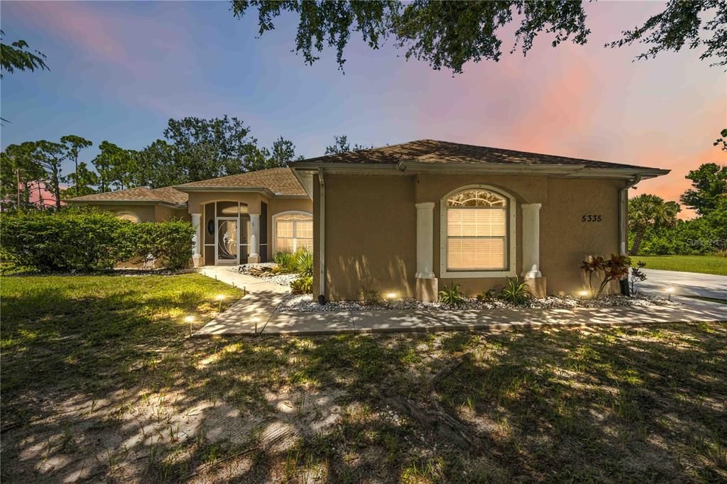 For Sale: $424,900 (3 beds, 2 baths, 1781 Square Feet)