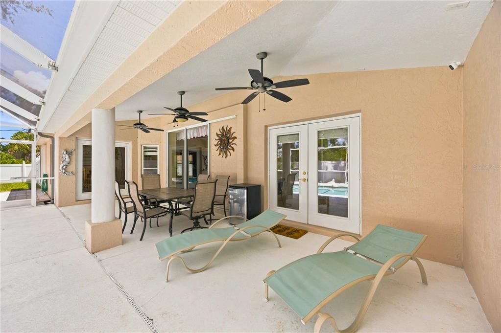 For Sale: $424,900 (3 beds, 2 baths, 1781 Square Feet)