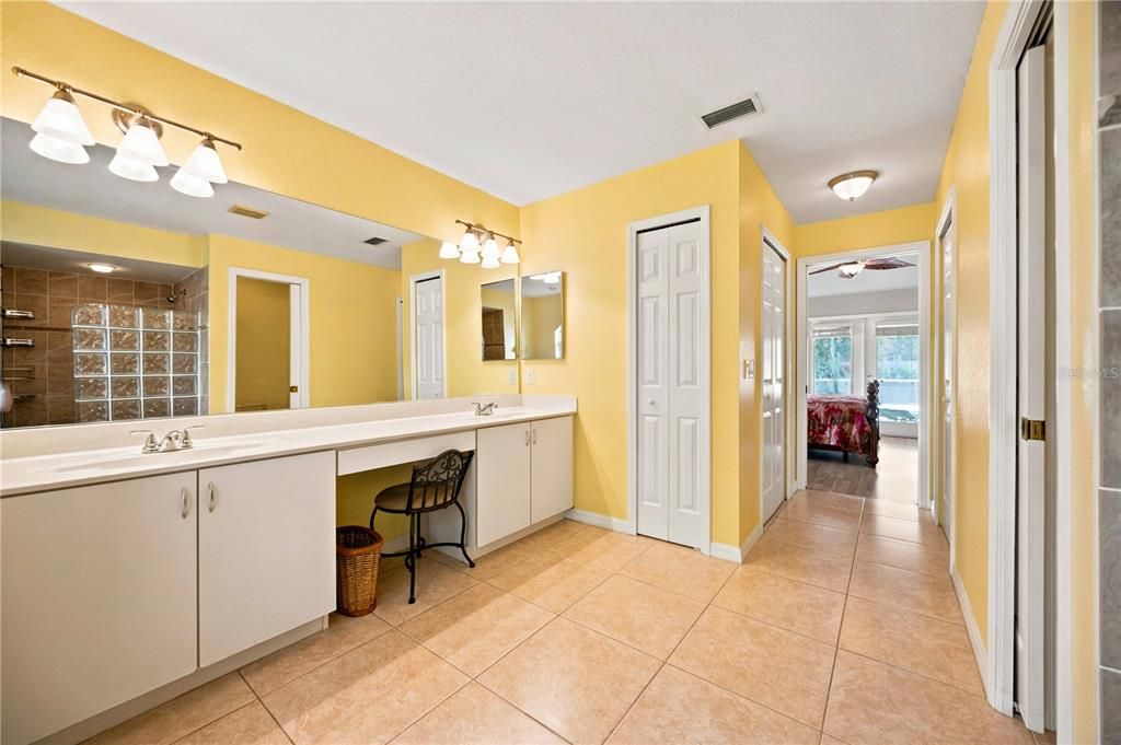 For Sale: $424,900 (3 beds, 2 baths, 1781 Square Feet)