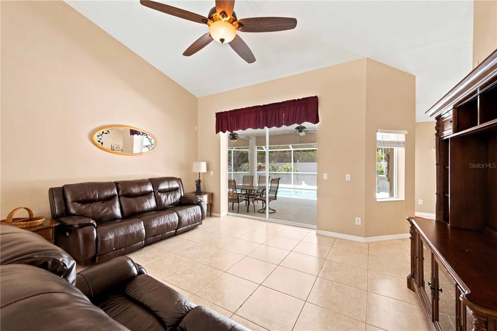 For Sale: $424,900 (3 beds, 2 baths, 1781 Square Feet)