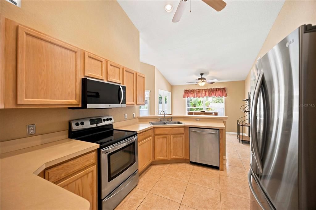 For Sale: $424,900 (3 beds, 2 baths, 1781 Square Feet)