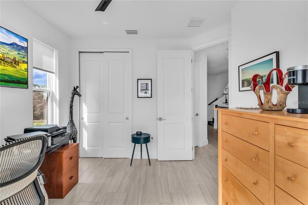 En Venta: $660,000 (4 camas, 3 baños, 2085 Pies cuadrados)