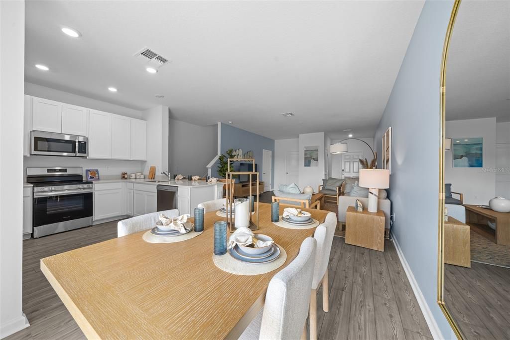 For Rent: $1,800 (3 beds, 2 baths, 1708 Square Feet)