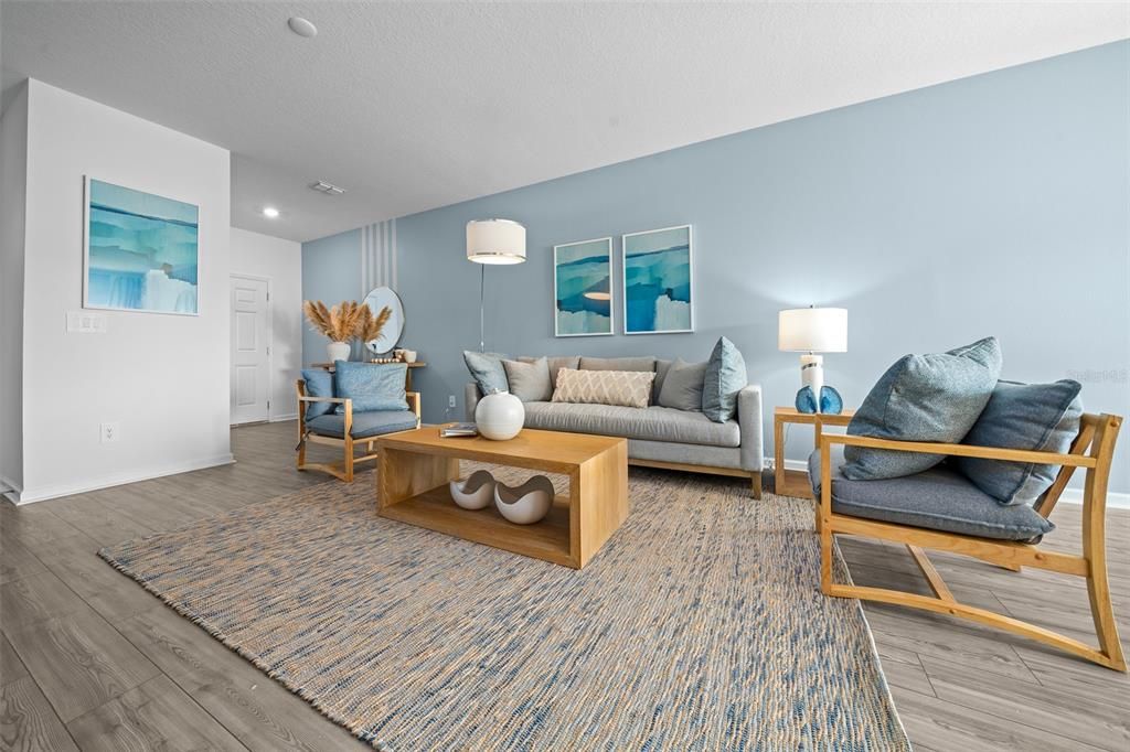 For Rent: $1,800 (3 beds, 2 baths, 1708 Square Feet)