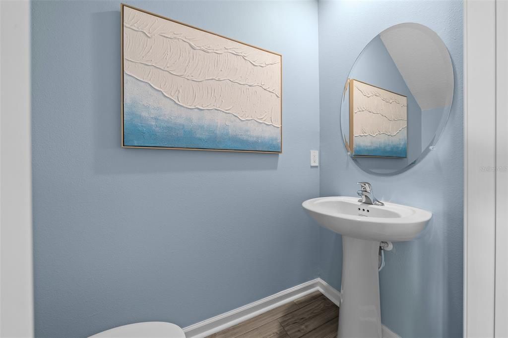 For Rent: $1,800 (3 beds, 2 baths, 1708 Square Feet)