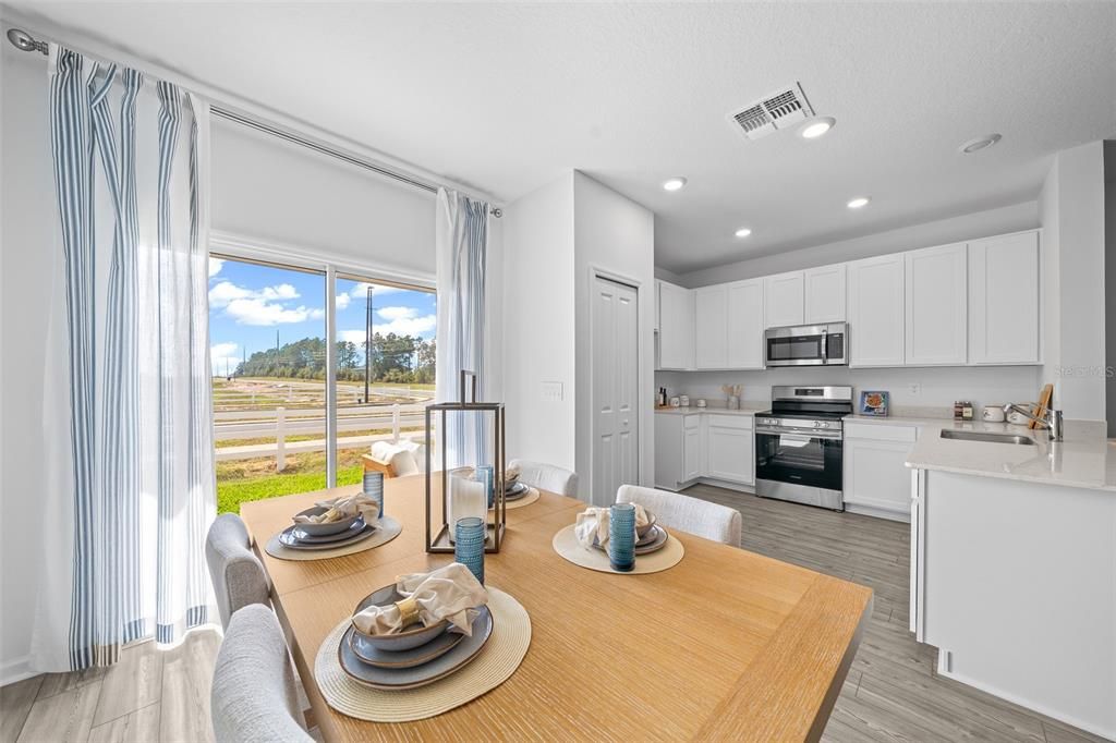 For Rent: $1,800 (3 beds, 2 baths, 1708 Square Feet)