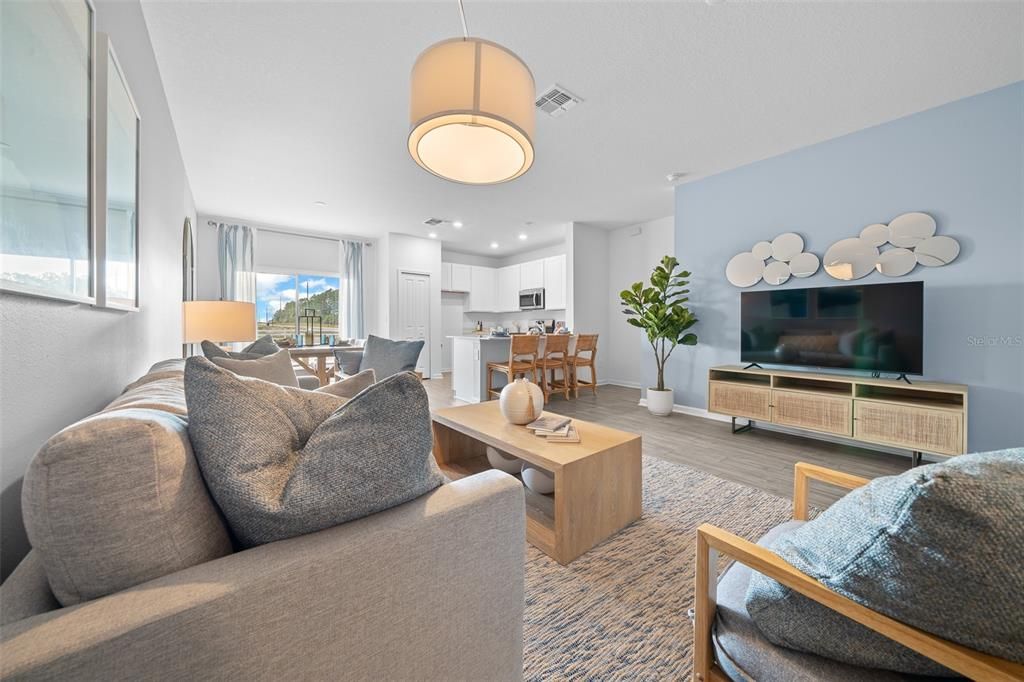 For Rent: $1,800 (3 beds, 2 baths, 1708 Square Feet)