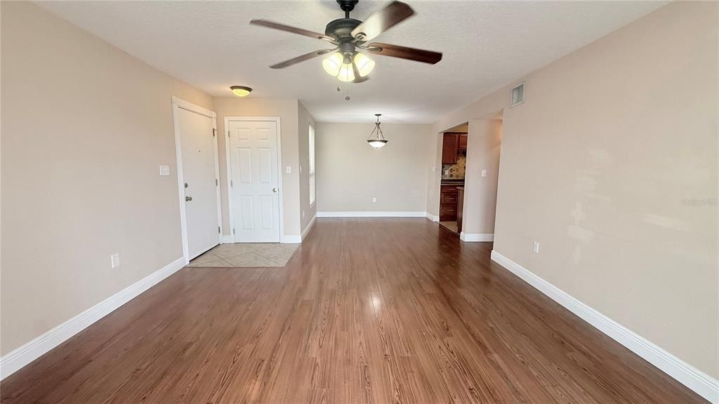 For Rent: $1,650 (2 beds, 2 baths, 1002 Square Feet)