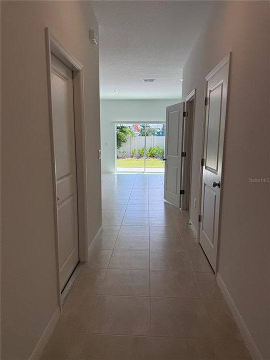 For Rent: $2,650 (3 beds, 2 baths, 1404 Square Feet)