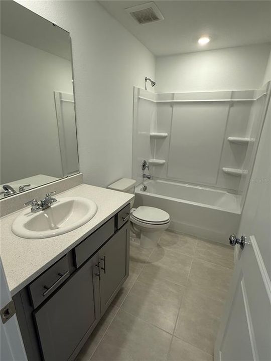 For Rent: $2,650 (3 beds, 2 baths, 1404 Square Feet)