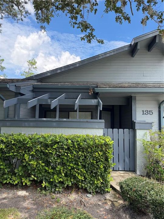 For Sale: $239,900 (2 beds, 2 baths, 1053 Square Feet)