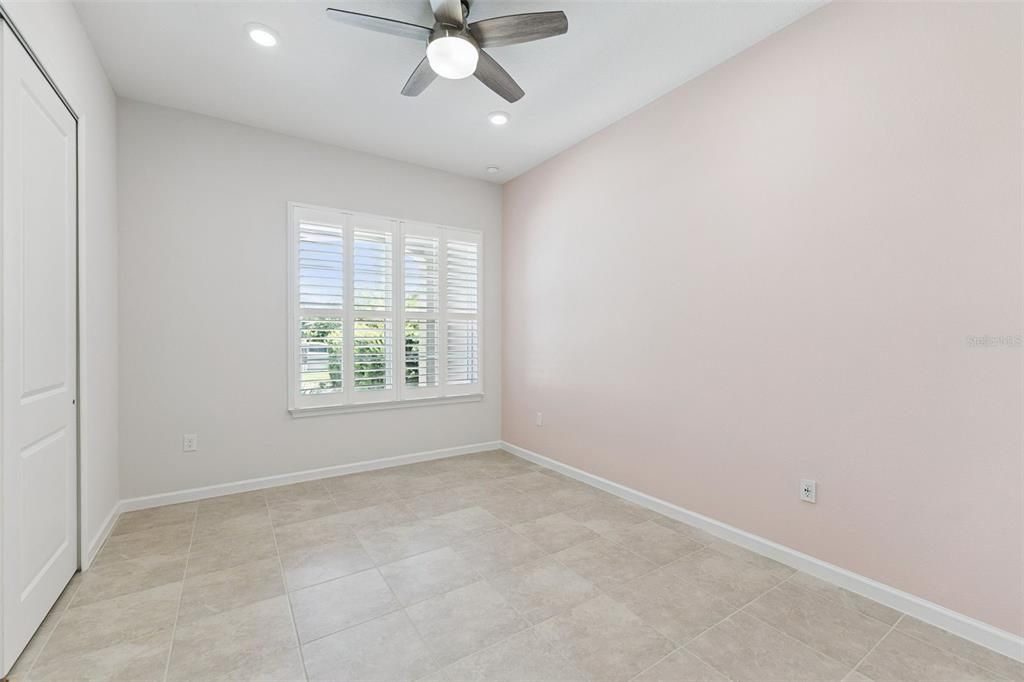 For Sale: $350,000 (3 beds, 2 baths, 1721 Square Feet)