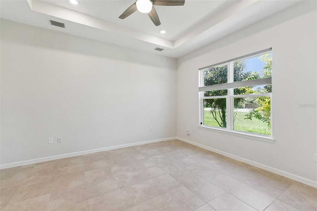 For Sale: $350,000 (3 beds, 2 baths, 1721 Square Feet)