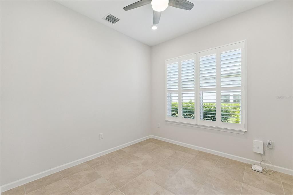 For Sale: $350,000 (3 beds, 2 baths, 1721 Square Feet)