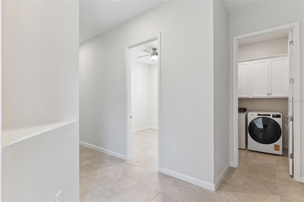 For Sale: $350,000 (3 beds, 2 baths, 1721 Square Feet)