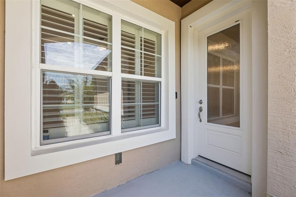 For Sale: $350,000 (3 beds, 2 baths, 1721 Square Feet)