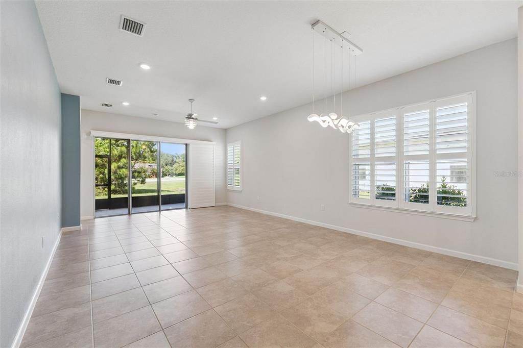 For Sale: $350,000 (3 beds, 2 baths, 1721 Square Feet)