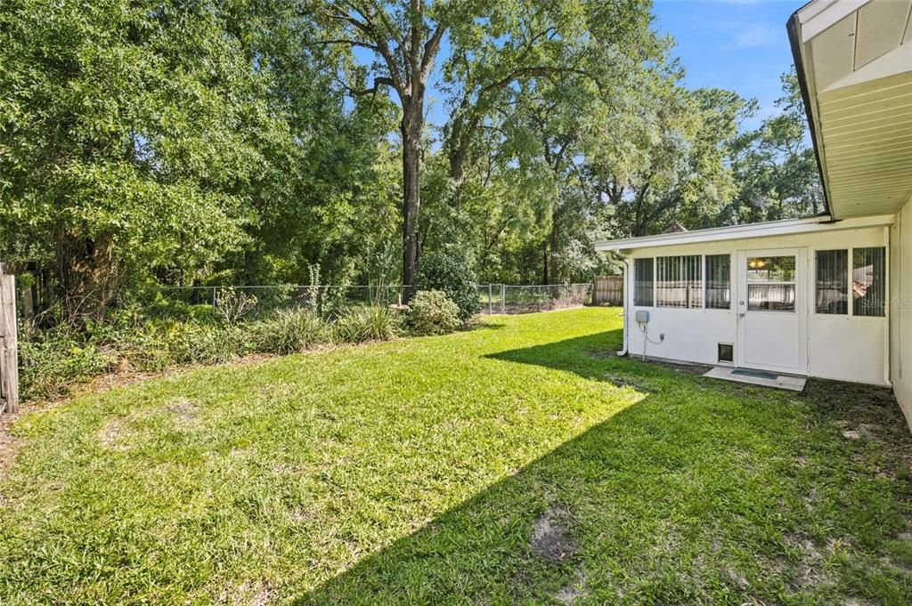 На продажу: $259,999 (3 спален, 2 ванн, 1567 Квадратных фут)