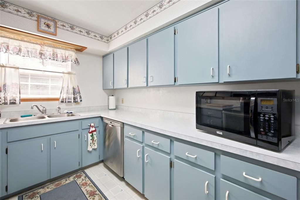На продажу: $259,999 (3 спален, 2 ванн, 1567 Квадратных фут)