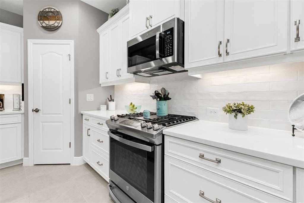 For Sale: $429,900 (3 beds, 2 baths, 1766 Square Feet)
