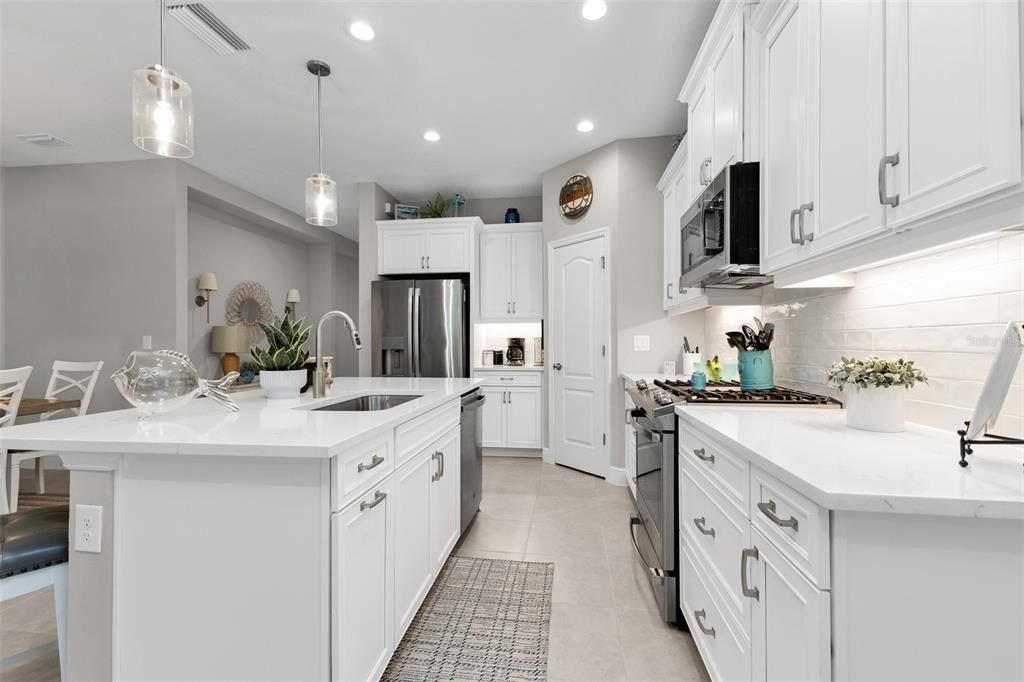 For Sale: $429,900 (3 beds, 2 baths, 1766 Square Feet)