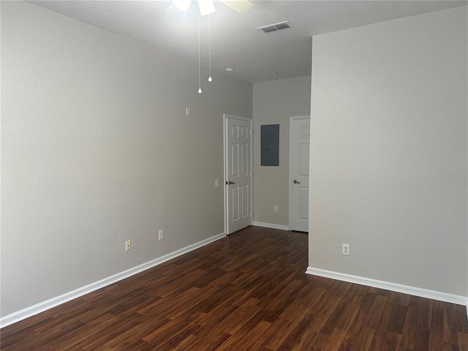 En Venta: $235,000 (3 camas, 2 baños, 1208 Pies cuadrados)