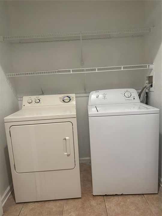 En Venta: $235,000 (3 camas, 2 baños, 1208 Pies cuadrados)