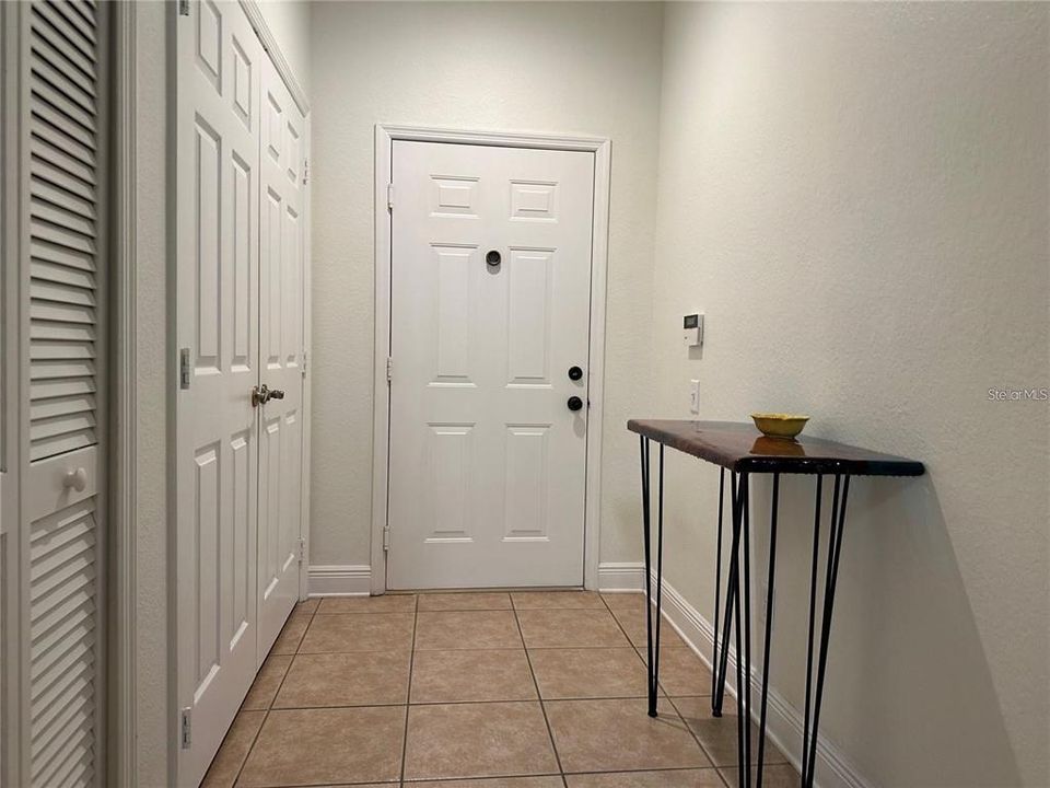 En Venta: $235,000 (3 camas, 2 baños, 1208 Pies cuadrados)