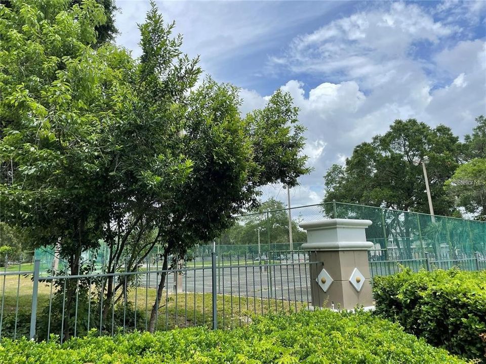 En Venta: $235,000 (3 camas, 2 baños, 1208 Pies cuadrados)
