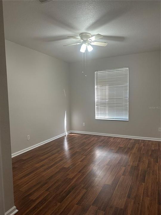 En Venta: $235,000 (3 camas, 2 baños, 1208 Pies cuadrados)