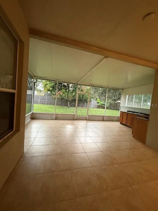 For Rent: $3,700 (5 beds, 3 baths, 3622 Square Feet)