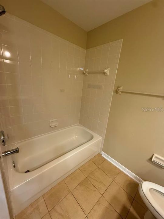 For Rent: $3,700 (5 beds, 3 baths, 3622 Square Feet)