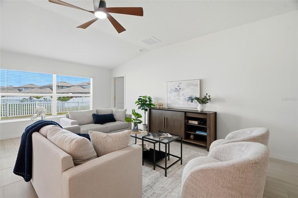 На продажу: $349,900 (4 спален, 2 ванн, 1936 Квадратных фут)