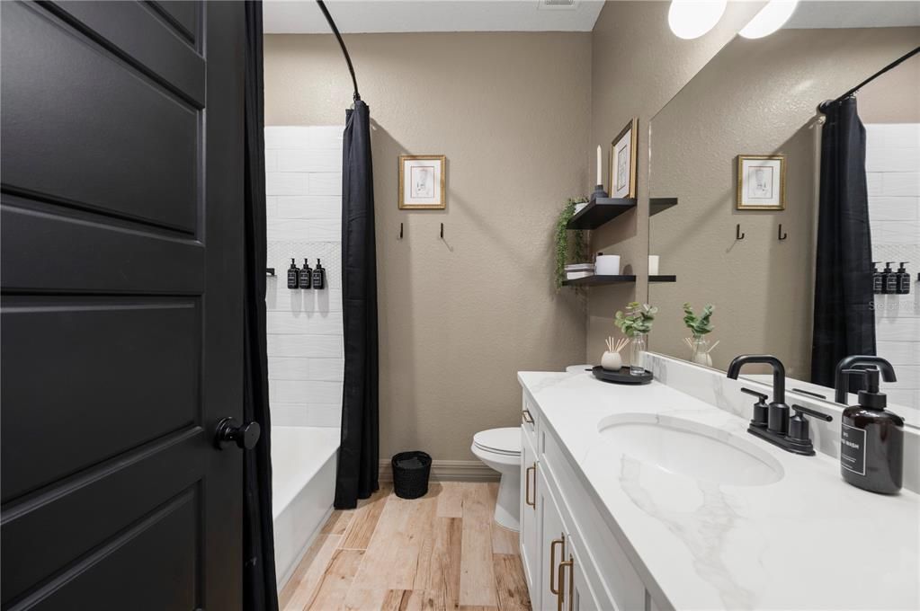 For Sale: $499,900 (3 beds, 2 baths, 1864 Square Feet)