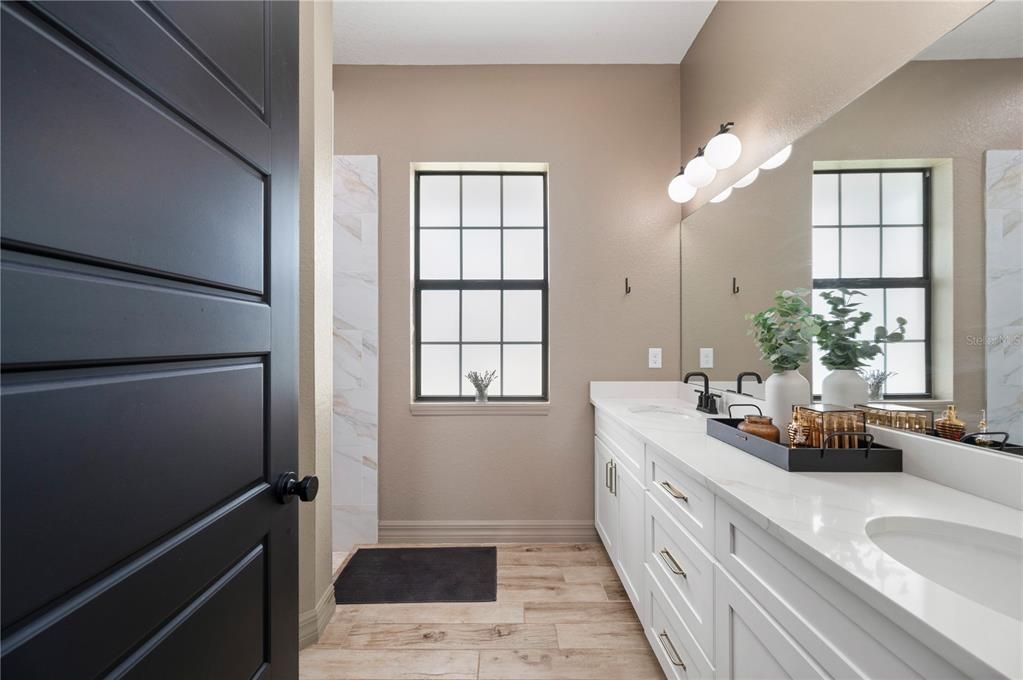 For Sale: $499,900 (3 beds, 2 baths, 1864 Square Feet)
