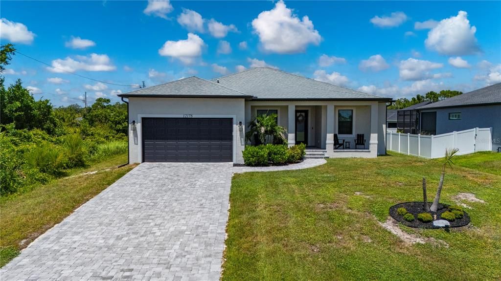 For Sale: $499,900 (3 beds, 2 baths, 1864 Square Feet)