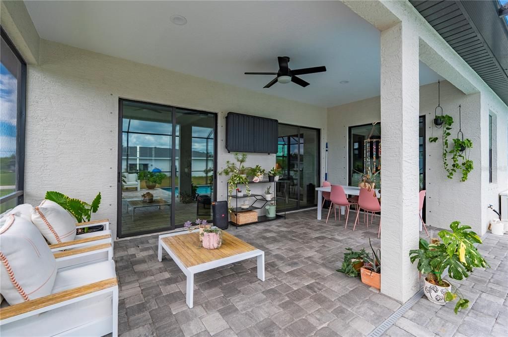 For Sale: $499,900 (3 beds, 2 baths, 1864 Square Feet)