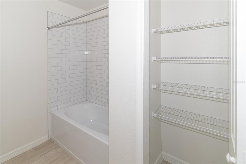 En Renta: $2,995 (4 camas, 3 baños, 2576 Pies cuadrados)