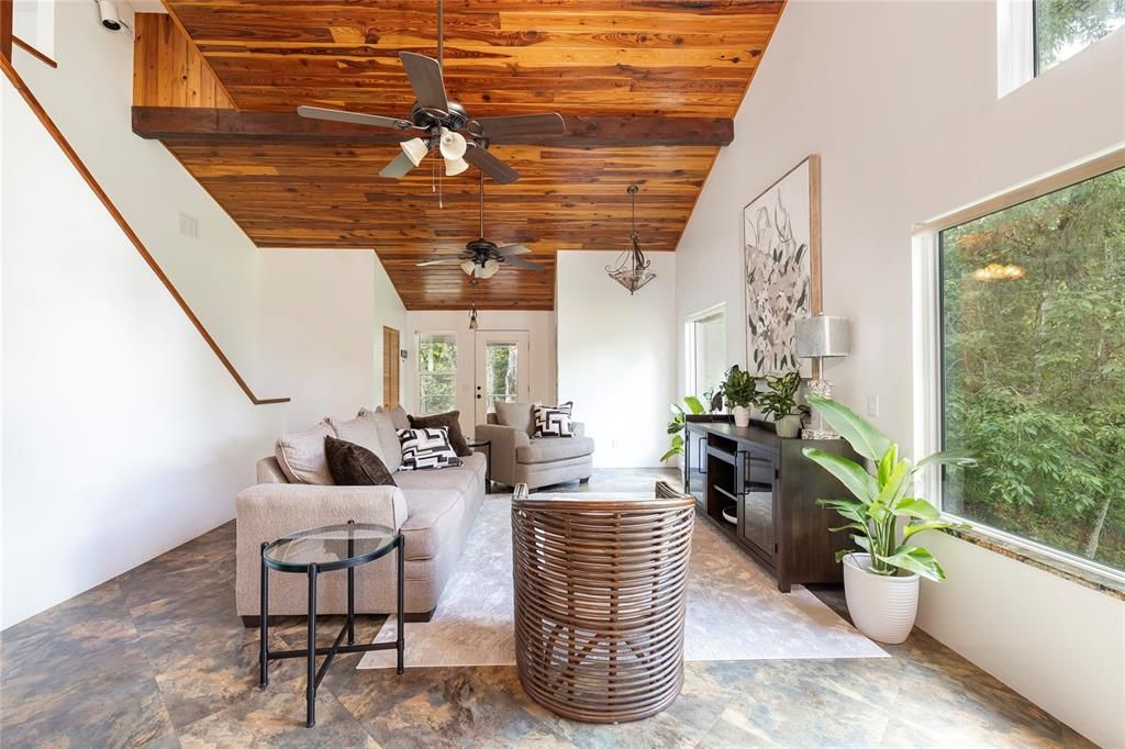 En Venta: $1,280,000 (3 camas, 4 baños, 2141 Pies cuadrados)
