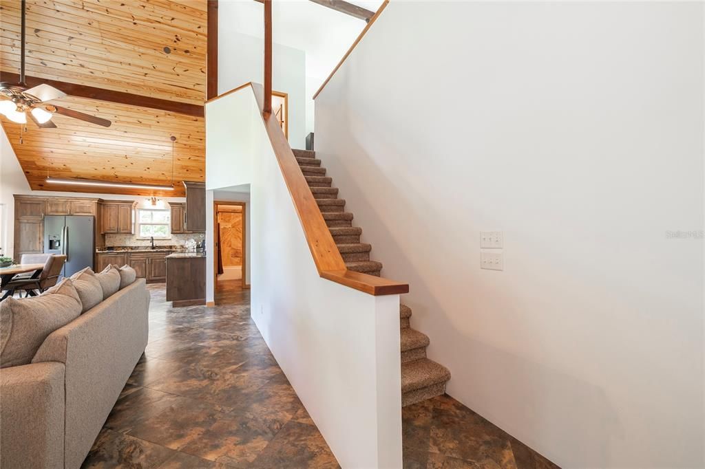 En Venta: $1,280,000 (3 camas, 4 baños, 2141 Pies cuadrados)